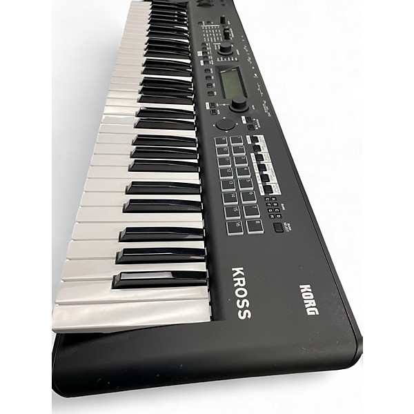 Used KORG KROSS 2 61 Key Keyboard Workstation