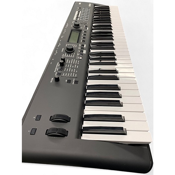 Used KORG KROSS 2 61 Key Keyboard Workstation