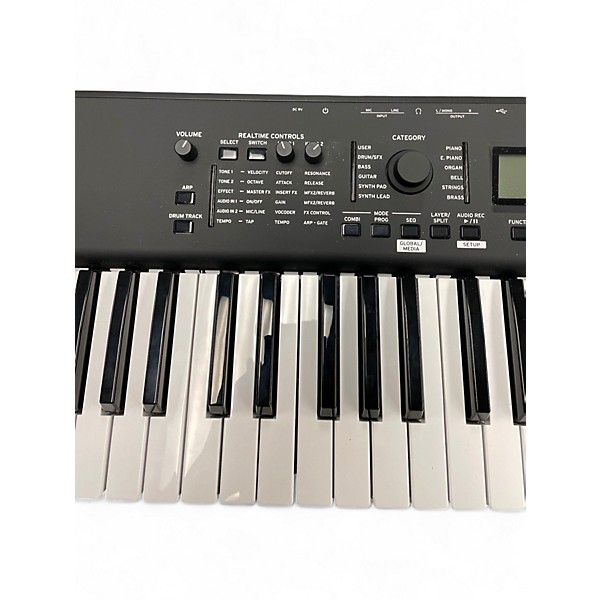 Used KORG KROSS 2 61 Key Keyboard Workstation