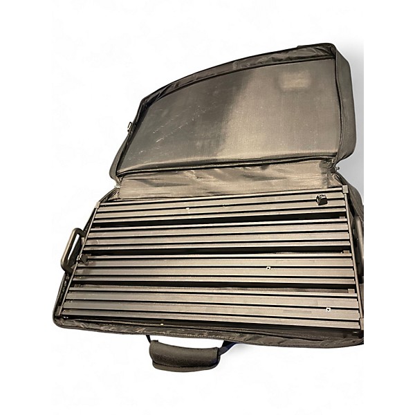 Used Guitto GPB03B Pedal Board