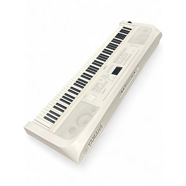 Used Yamaha DGX670 Keyboard Workstation