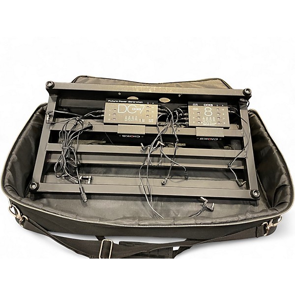 Used Pedaltrain CLASSIC W/CIOSK DC7 AND CIOSK DC 8 POWER SUPPLIES Pedal Board