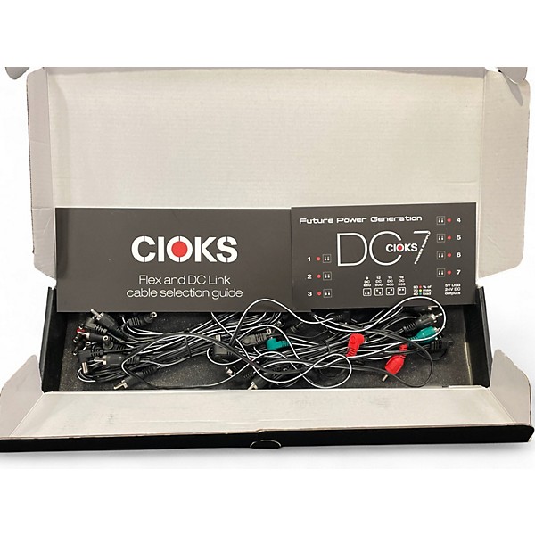 Used Pedaltrain CLASSIC W/CIOSK DC7 AND CIOSK DC 8 POWER SUPPLIES Pedal Board