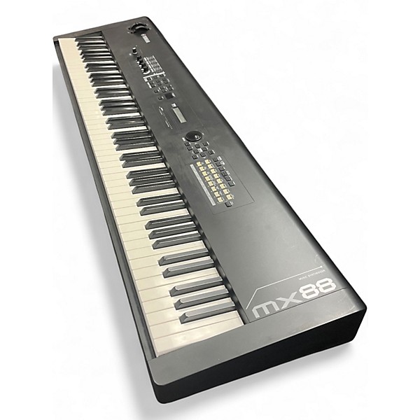 Used Yamaha MX88BK Synthesizer