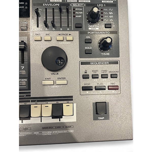 Used Roland MC-505 Groovebox Production Controller