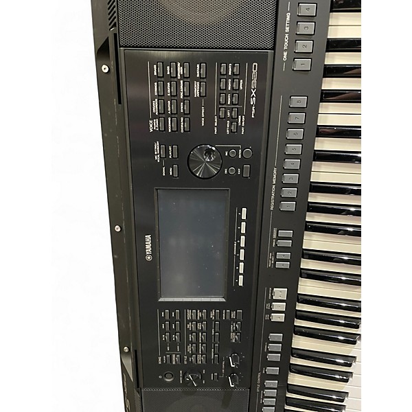 Used Yamaha PSR-SX920 Portable Keyboard