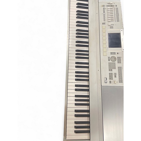 Used KORG M3 88 Key Keyboard Workstation