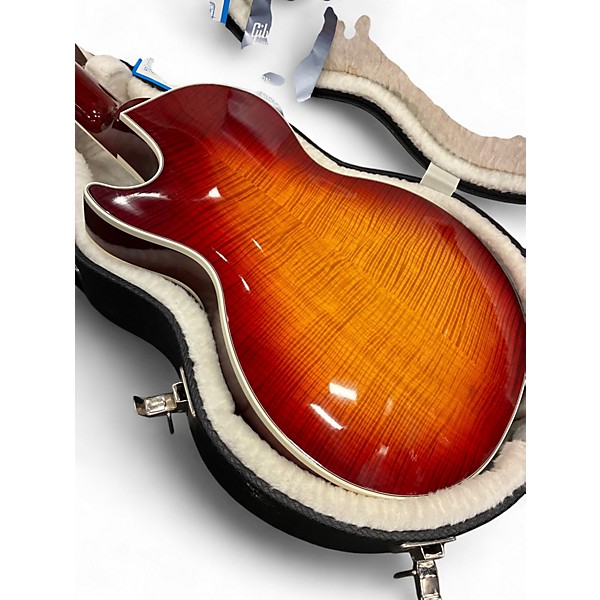 Used 2005 Gibson Les Paul Supreme Heritage Cherry Sunburst Solid Body Electric Guitar