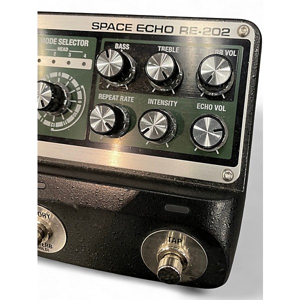 Used BOSS RE-202 Effect Pedal