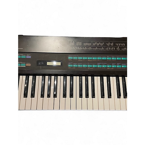 Used Yamaha DX7 Synthesizer