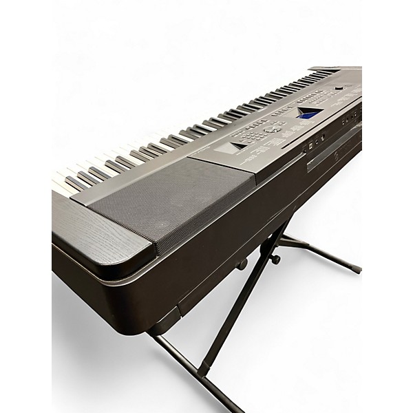 Used Yamaha DGX660 Portable Keyboard