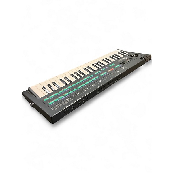 Used Yamaha DX100 Synthesizer