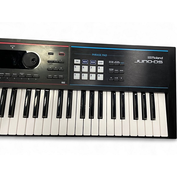 Used Roland JUNO DS61 Synthesizer