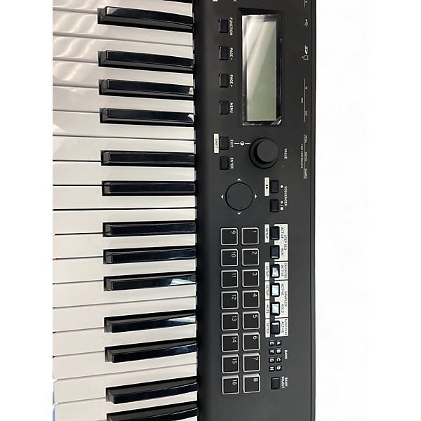 Used KORG KROSS 2 61 Key Keyboard Workstation