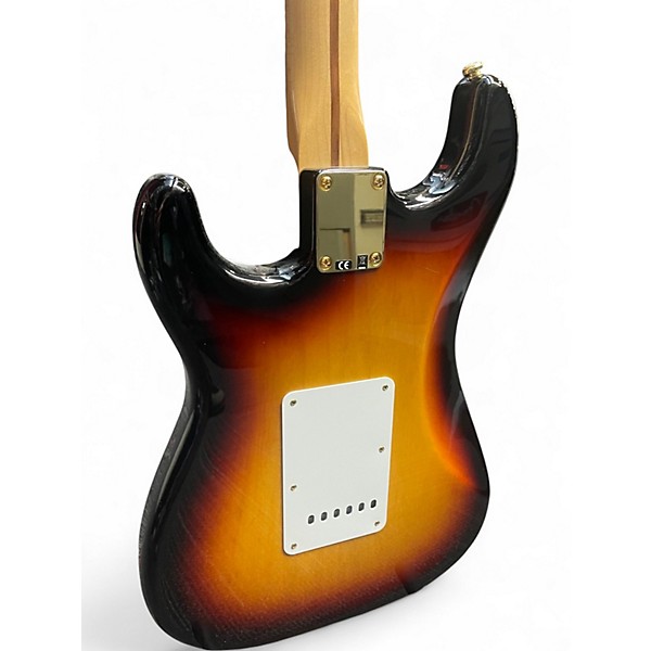 Used Fender Deluxe Player Strat 3 Tone Sunburst Solid Body Electric Guitar