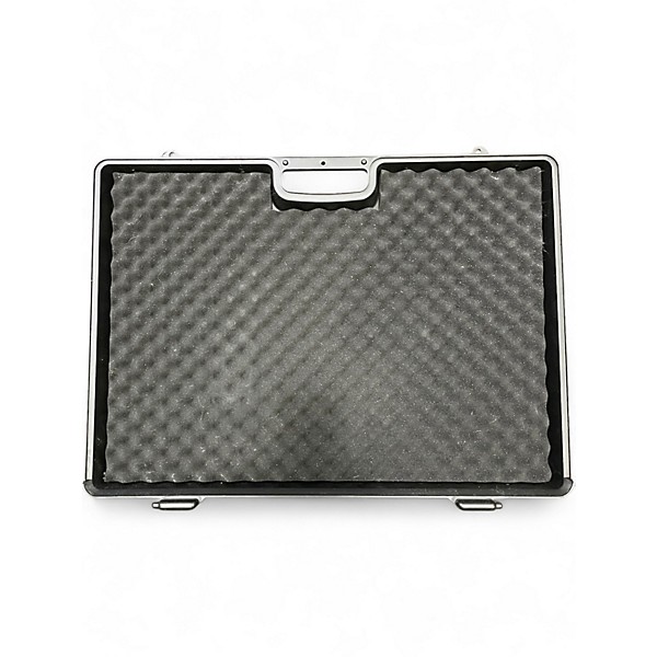 Used Behringer PB1000 Pedal Board