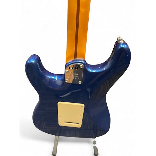 Used Fender AMERICAN ULTRA STRATOCASTER Lake Placid Blue Solid Body Electric Guitar
