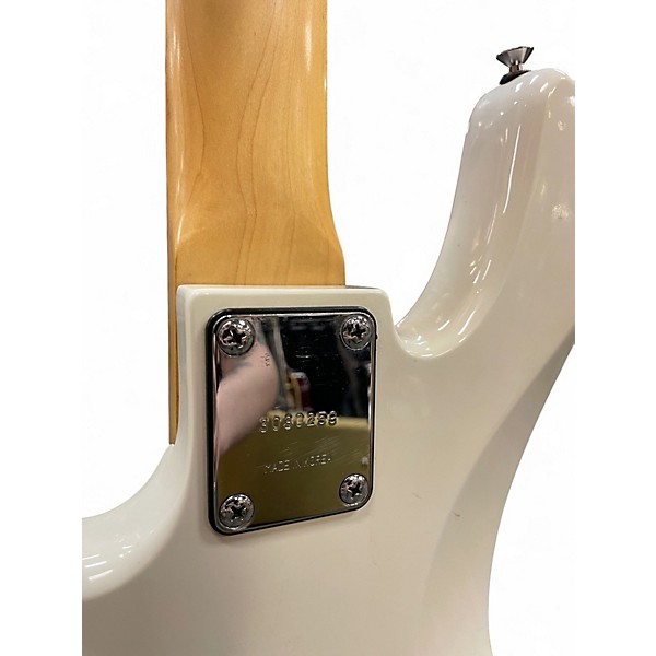 Used Epiphone ACCU Classic White Electric Bass Guitar