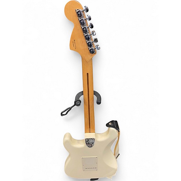 Used 2005 Fender Classic Series '70s Stratocaster Cream Solid Body Electric Guitar