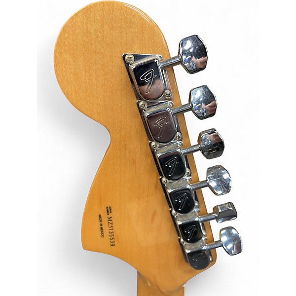 Used 2005 Fender Classic Series '70s Stratocaster Cream Solid Body Electric Guitar