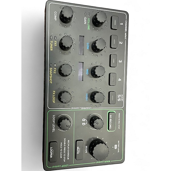 Used Mackie SHOWBOX Powered Speaker