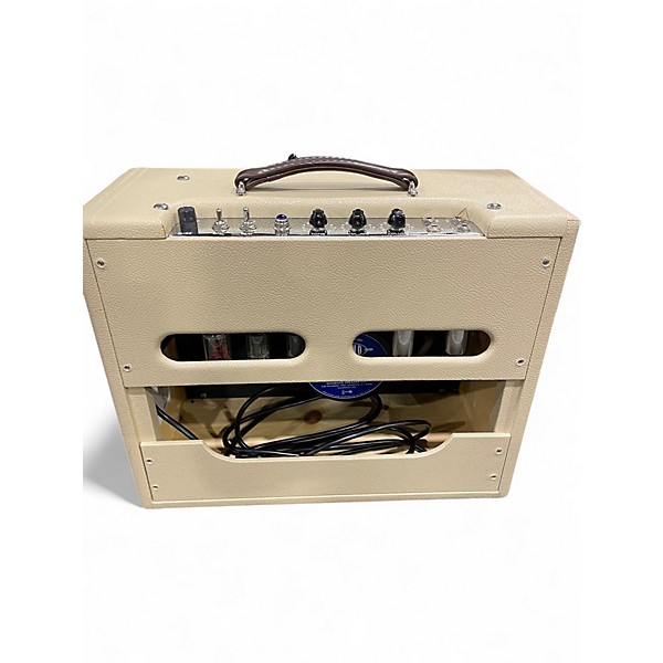 Used Victoria 20112 Tube Guitar Combo Amp