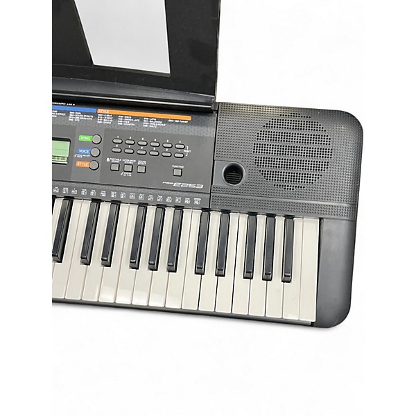 Used Yamaha PSRE253 61 Key Portable Keyboard