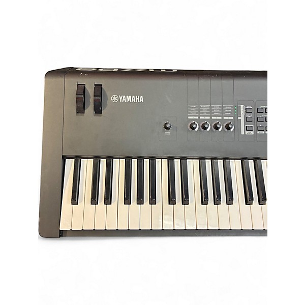 Used Yamaha MX88 Synthesizer