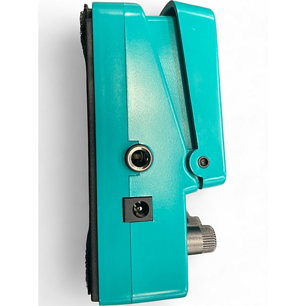 Used Behringer CS400 Compressor Sustainer Effect Pedal