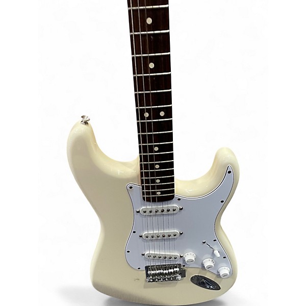 Used 2006 Fender Standard Stratocaster White Solid Body Electric Guitar