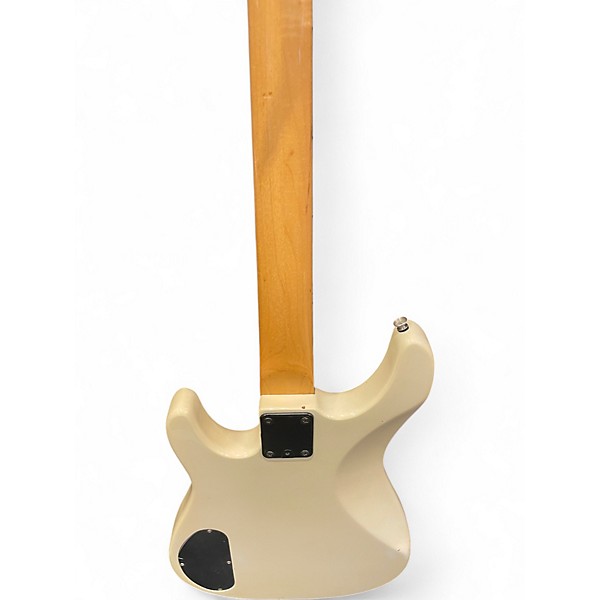 Used Peavey Foundation White Electric Bass Guitar