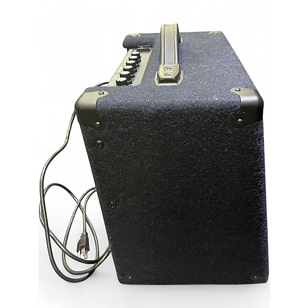 Used Roland KC80 Keyboard Amp