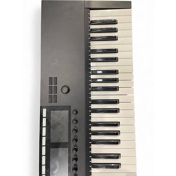 Used Native Instruments Komplete Kontrol S61 MKII MIDI Controller