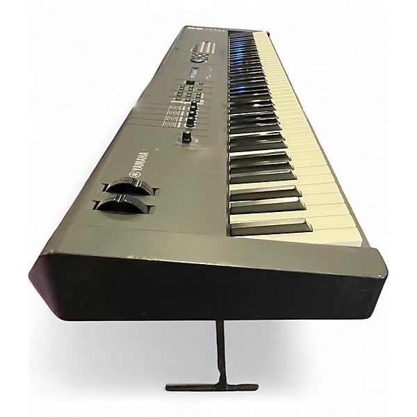 Used Yamaha MX88 Synthesizer