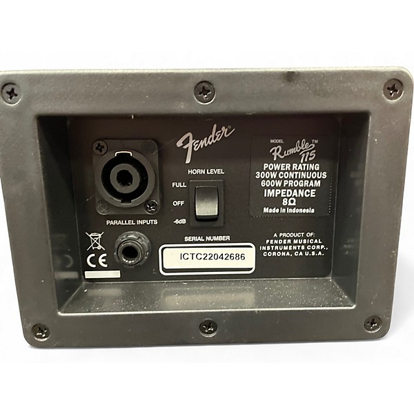 Used Fender RUMBLE 115 Bass Cabinet