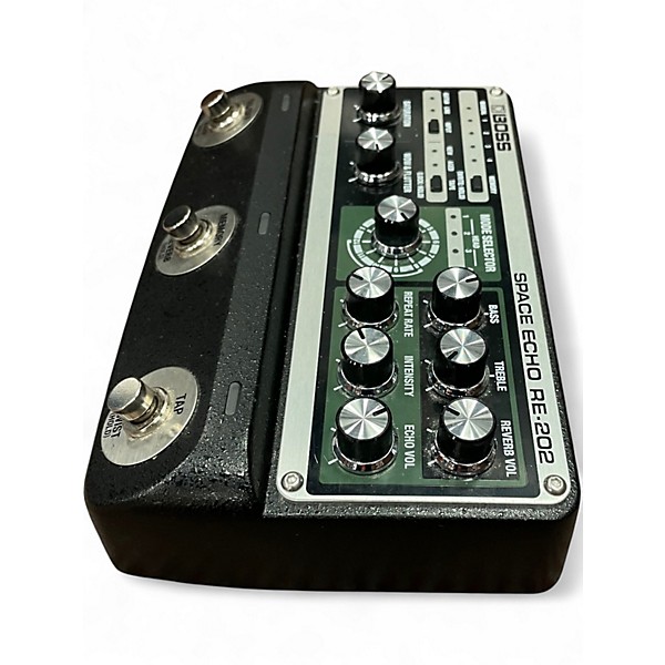 Used BOSS RE-202 Effect Pedal