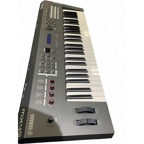 Used Yamaha mx49 Keyboard Workstation