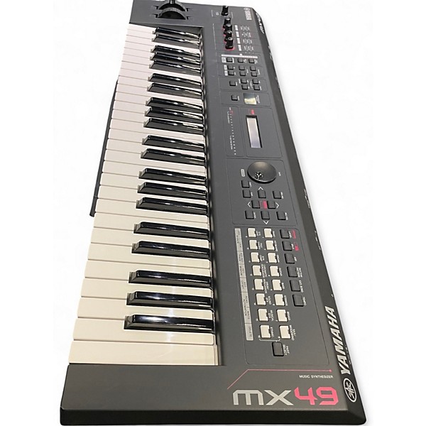 Used Yamaha mx49 Keyboard Workstation