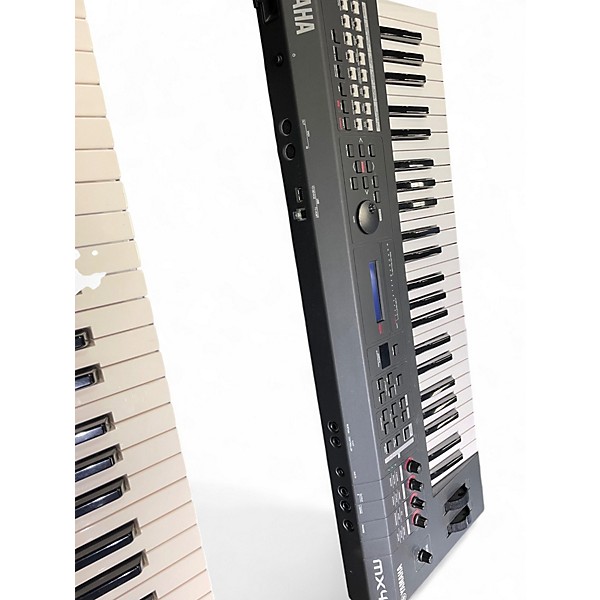 Used Yamaha mx49 Keyboard Workstation