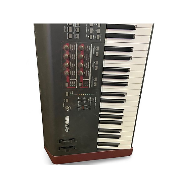 Used Yamaha MOXF8 88 Key Keyboard Workstation