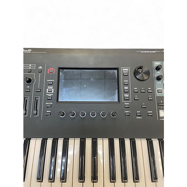 Used Roland Fantom 6 Keyboard Workstation