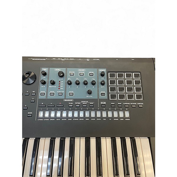 Used Roland Fantom 6 Keyboard Workstation