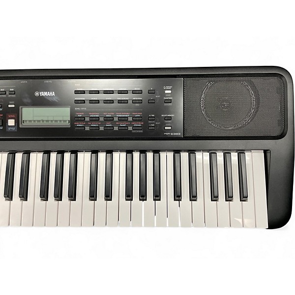 Used Yamaha PSRE383 Portable Keyboard
