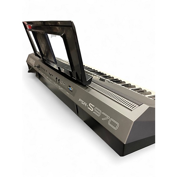 Used Yamaha PSRS970 61 Key Keyboard Workstation