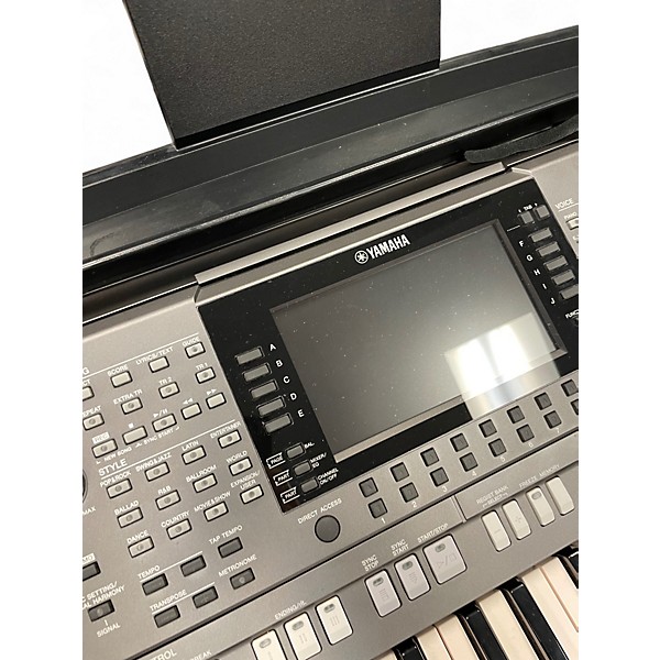 Used Yamaha PSRS970 61 Key Keyboard Workstation