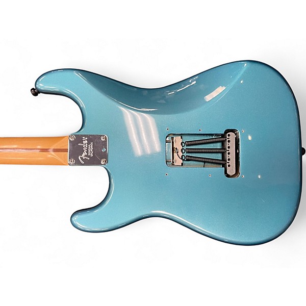 Used Fender HSS Player Stratocaster Ice Blue Metallic Solid Body Electric Guitar