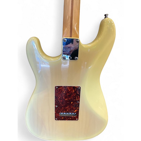 Used Fender 1996 DELUXE STRATOCASTER Trans Blonde Solid Body Electric Guitar