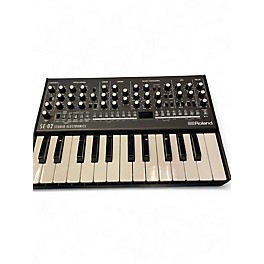 Used Roland SE-02 Synthesizer