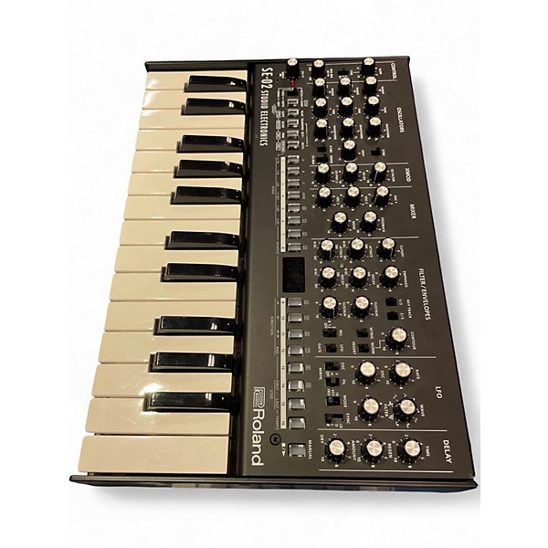 Used Roland SE-02 Synthesizer
