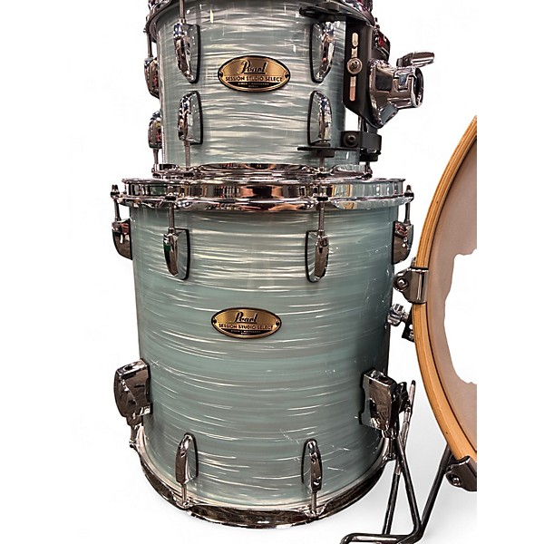 Used Pearl 5 Piece Session Studio Classic Ice Blue Oyster Drum Kit